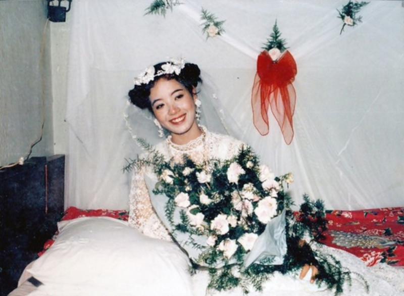 Bó hoa cưới của cô dâu ngày xưa đẹp mê ly