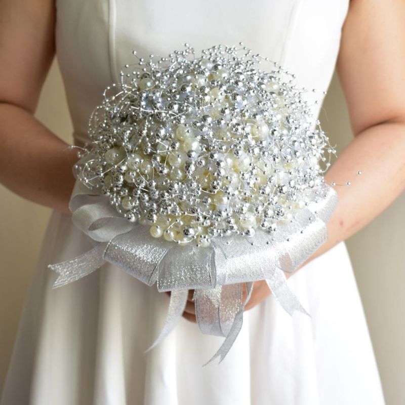 Ý tưởng hoa cầm tay cô dâu handmade độc đáo và cá tính