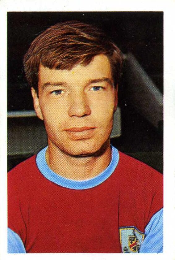 Alex Elder of Burnley in 1967. | Burnley, Football, Alex