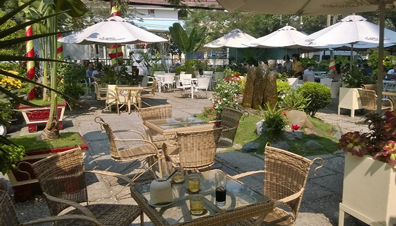 Café Mimosa - Hồ Long Quân trong thị trấn. HCM | Foody.vn