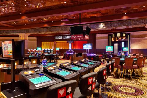 Caesars Windsor Hotel and Casino, Windsor (ON) | 2024 Updated Prices, Deals