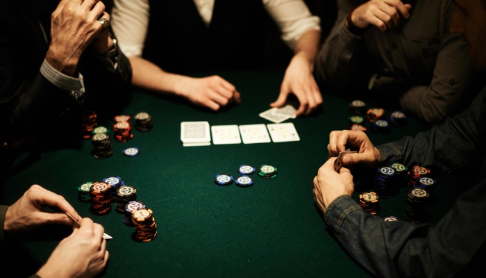 Chọn Kích thước Cược Poker | 5 quy tắc để chọn kích thước cược poker hiệu quả