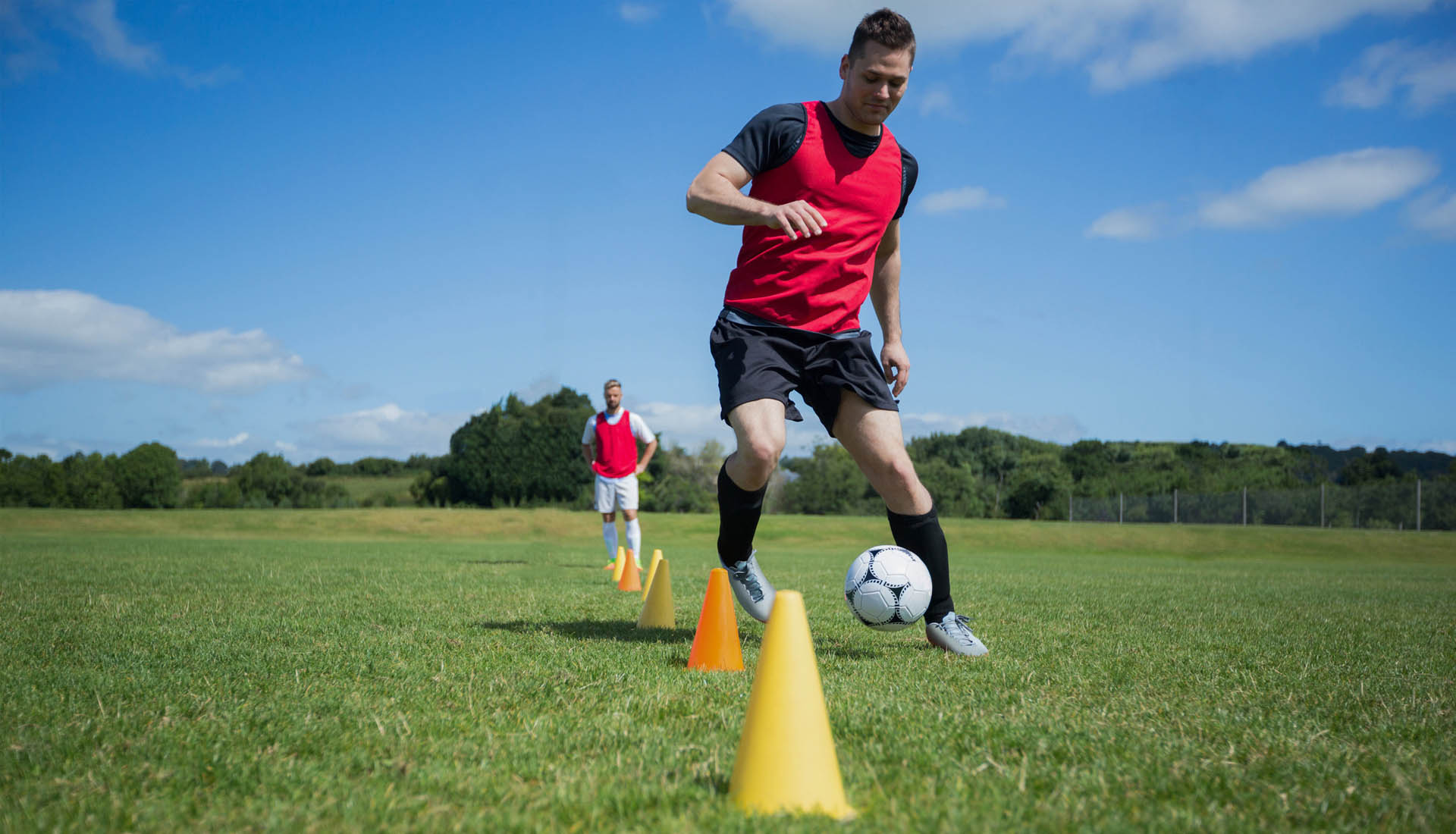 Hướng dẫn luyện tập và phát triển kỹ năng rê bóng | Bóng đá chuyên nghiệp