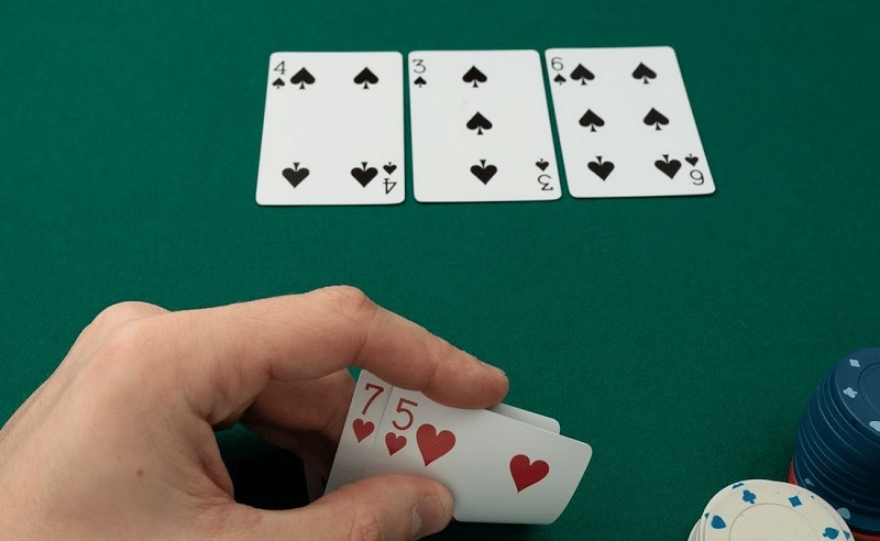 Rác trong poker là gì? Cách chơi khi xuất hiện quân bài không mong muốn